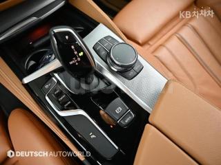 2018 BMW  5SERIES G30  530I XDRIVE M SPORT - 9