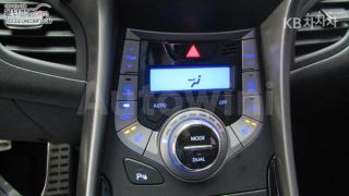 2013 HYUNDAI AVANTE MD ELANTRA M16 GDI PREMIUM - 11