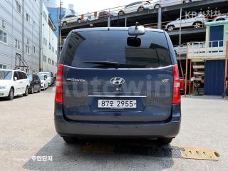 KMFWBX7KBHU894275 2017 HYUNDAI GRAND STAREX H-1 5 SEATS VAN MORDERN-2