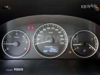 KMFWBX7KBHU894275 2017 HYUNDAI GRAND STAREX H-1 5 SEATS VAN MORDERN-5