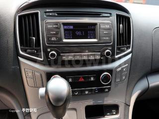 2017 HYUNDAI GRAND STAREX H-1 5 SEATS VAN MORDERN - 10