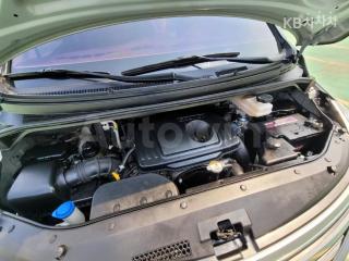 KMFWBX7KBHU856265 2017 HYUNDAI GRAND STAREX H-1 5 SEATS VAN SMART-4