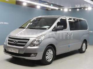 KMJWA37KBHU924057 2017 HYUNDAI GRAND STAREX H-1 12 SEATS WAGON CVX 4WD MORDERN-0