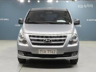 KMJWA37KBHU924057 2017 HYUNDAI GRAND STAREX H-1 12 SEATS WAGON CVX 4WD MORDERN-1