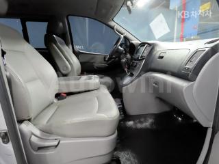 2017 HYUNDAI GRAND STAREX H-1 12 SEATS WAGON CVX 4WD MORDERN - 8