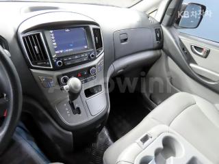 2017 HYUNDAI GRAND STAREX H-1 12 SEATS WAGON CVX 4WD MORDERN - 11