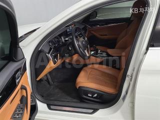 2018 BMW  5SERIES G30  520I LUXURY - 11