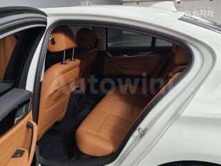 2018 BMW  5SERIES G30  520I LUXURY - 12