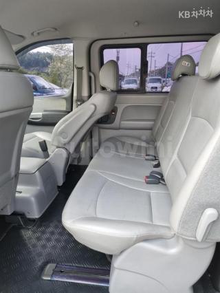 2017 HYUNDAI GRAND STAREX H-1 5 SEATS VAN MORDERN - 8
