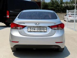KMHDG41DBFU361967 2015 HYUNDAI  AVANTE ELANTRA 1.6 GDI SMART BASIC-3