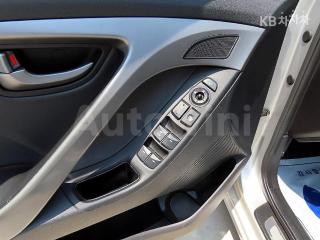 2015 HYUNDAI  AVANTE ELANTRA 1.6 GDI SMART BASIC - 11