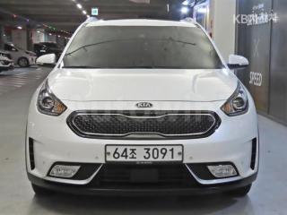 KNACC81CGHA033470 2017 KIA NIRO 1.6 NOBLESSE-1