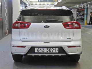 KNACC81CGHA033470 2017 KIA NIRO 1.6 NOBLESSE-4
