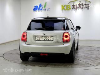 WMWXN3108FT957027 2015 MINI COOPER D 1.5 BASIC-2