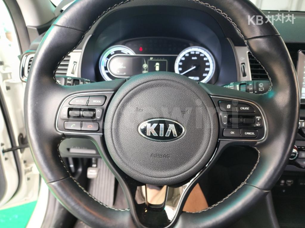 KNACB81CGHA027414 2017 KIA NIRO 1.6 PRESTIGE-4