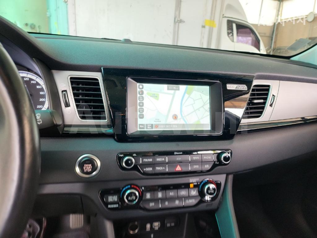 2017 KIA NIRO 1.6 PRESTIGE - 7