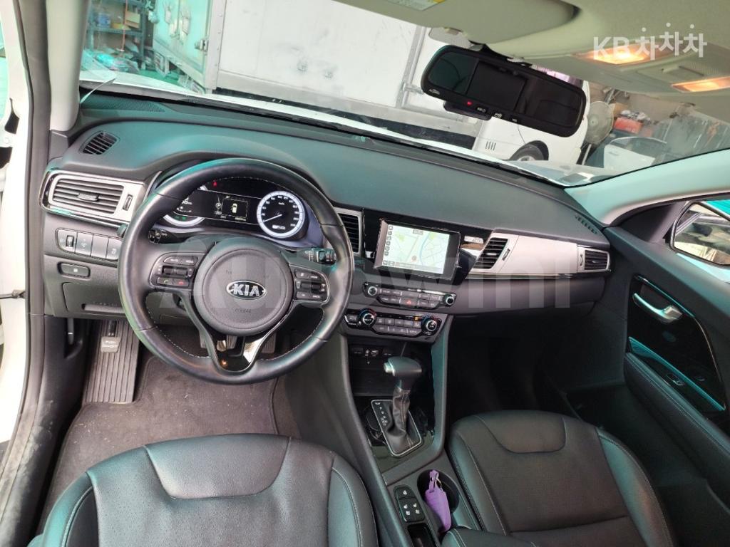 2017 KIA NIRO 1.6 PRESTIGE - 13