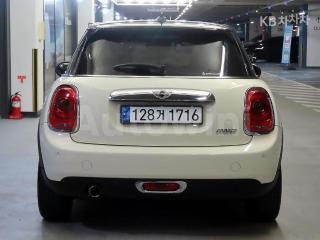 WMWXU1109H2G05755 2017 MINI COOPER 5DOORS 1.5 HIGH트림-4