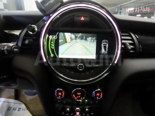 2017 MINI COOPER 5DOORS 1.5 HIGH트림 - 13