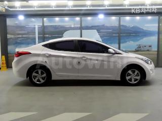 KMHDG41DBDU796847 2013 HYUNDAI AVANTE MD ELANTRA M16 GDI SMART-2