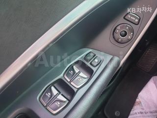 2016 HYUNDAI MAXCRUZ DIESEL(E-VGT)2.2 2WD EXCLUSIVE 5 SEATS BASIC - 8
