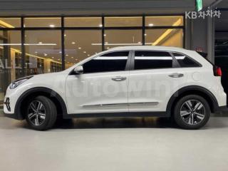 KNACE81CGLA414720 2020 KIA  NIRO 1.6 HEV NOBLESSE SPECIAL-2