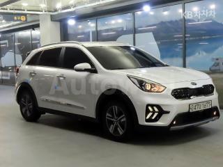KNACB81CGLA425820 2020 KIA  NIRO 1.6 HEV PRESTIGE-0
