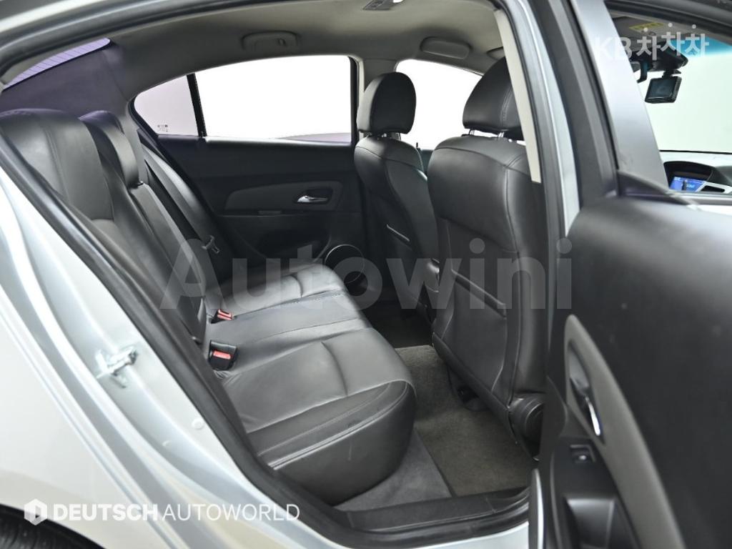 2010 GM DAEWOO (CHEVROLET) LACETTI PREMIERE 1.8 CDX ID 일반형 - 12