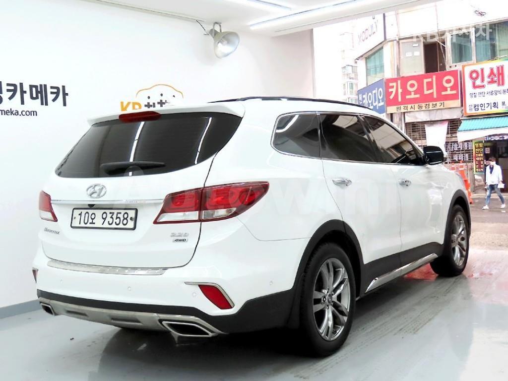 KMHSR81XDJU279645 2018 HYUNDAI  MAXCRUZ DIESEL(E-VGT)R2.2 4WD 파이니스트 EDITION 7 SEATS-3