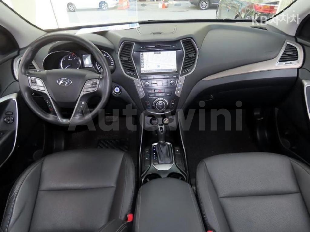KMHSN81XBJU288049 2018 HYUNDAI  MAXCRUZ DIESEL(E-VGT)R2.2 2WD EXCLUSIVE 7 SEATS-4