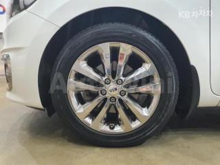 2016 KIA  CARNIVAL SEDONA 7 SEATS 2.2 DIESEL LIMOUSINE PRESIDENT - 15