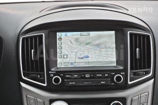 2017 HYUNDAI GRAND STAREX H-1 5 SEATS VAN MORDERN - 12
