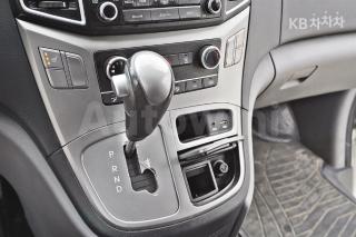 2017 HYUNDAI GRAND STAREX H-1 5 SEATS VAN MORDERN - 15