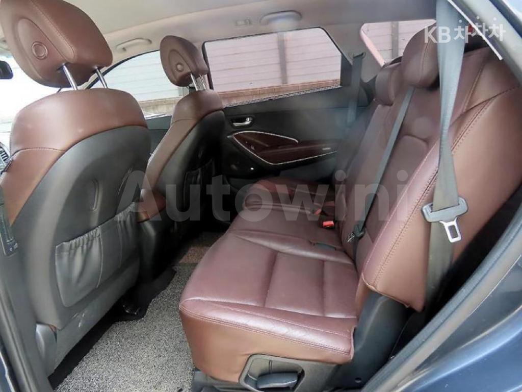 KMHSR81XDHU234738 2017 HYUNDAI  MAXCRUZ DIESEL(E-VGT)R2.2 4WD PRESTIGE 7 SEATS-5