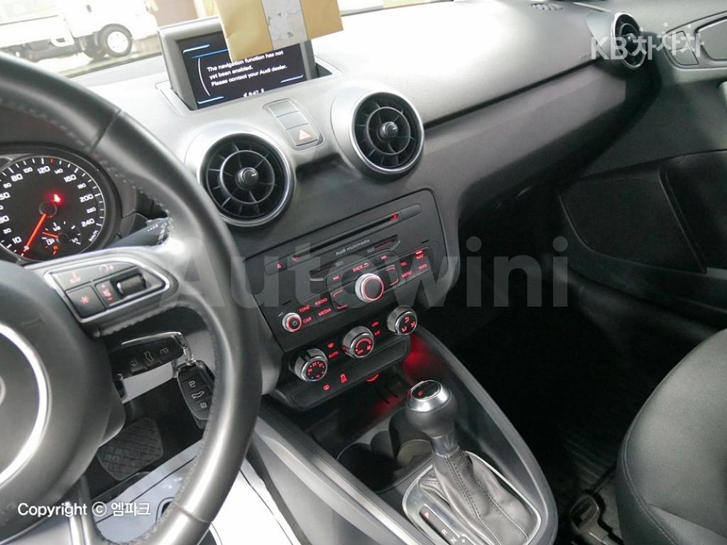 2014 AUDI A1 30 TDI 해치 스포트 - 9