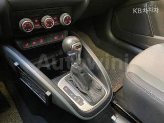2015 AUDI A1 30 TDI 스포트백 디자인 - 12