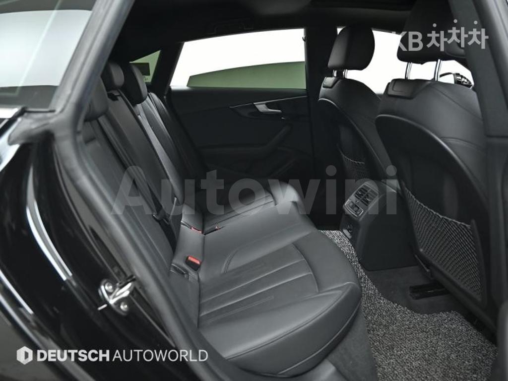 2019 AUDI A5 8W6  45 TFSI QUATTRO SPORTBACK BASIC - 10
