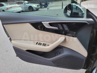 2020 AUDI A5 8W6  45 TFSI QUATTRO SPORTBACK BASIC - 12