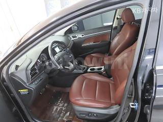KMHD041EELU982912 2020 HYUNDAI  AVANTE ELANTRA 1.6 GDI PREMIUM BASIC-4