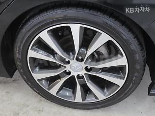 2020 HYUNDAI  AVANTE ELANTRA 1.6 GDI PREMIUM BASIC - 18