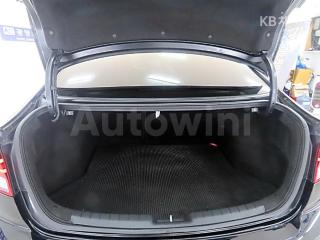2020 HYUNDAI  AVANTE ELANTRA 1.6 GDI PREMIUM BASIC - 19