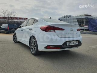 KMHD041EELU074754 2020 HYUNDAI  AVANTE ELANTRA 1.6 GDI PREMIUM BASIC-1
