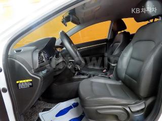KMHD741EELU052482 2020 HYUNDAI  AVANTE ELANTRA 1.6 VGT SMART BASIC-5