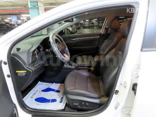 KMHD741EELU978067 2020 HYUNDAI  AVANTE ELANTRA 1.6 VGT SMART BASIC-5