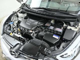 KMHDG41DAGU538173 2016 HYUNDAI  AVANTE ELANTRA 1.6 GDI STYLE BASIC-5