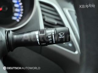 2016 HYUNDAI  AVANTE ELANTRA 1.6 GDI STYLE BASIC - 16