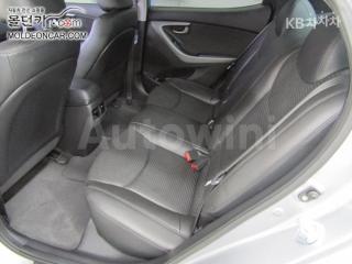 2015 HYUNDAI  AVANTE ELANTRA 1.6 GDI SMART BASIC - 17