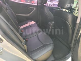 2015 HYUNDAI  AVANTE ELANTRA 1.6 GDI STYLE BASIC - 15