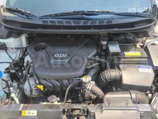 2015 HYUNDAI  AVANTE ELANTRA 1.6 GDI STYLE BASIC - 18