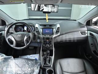2015 HYUNDAI  AVANTE ELANTRA 1.6 GDI SMART BASIC - 7